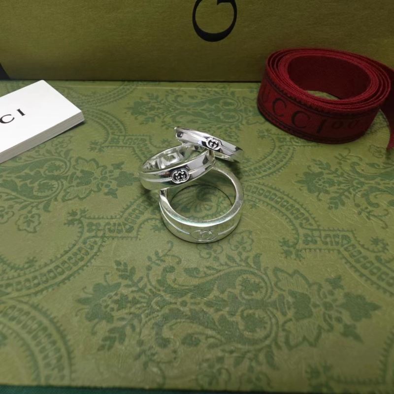 G*u*i rings